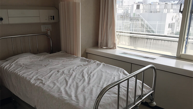 喉頭浮腫とやらで緊急入院した(5日目~退院)のメインビジュアル