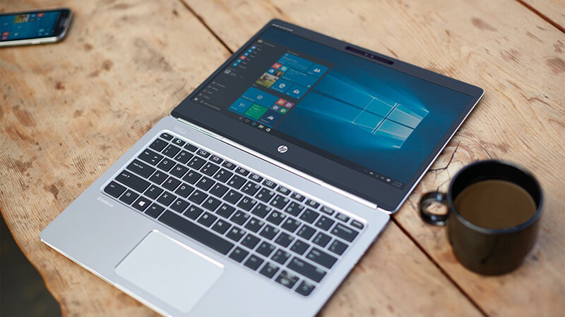 限られた端子よりも 発売遅延が問題の HP EliteBook Folio G1のメインビジュアル