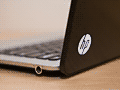 ゴリラガラスで両面を挟んだ HPの「ENVY 14 Spectre」。この手の Ultrabookでも良かったのですが、今回は Macを選択。