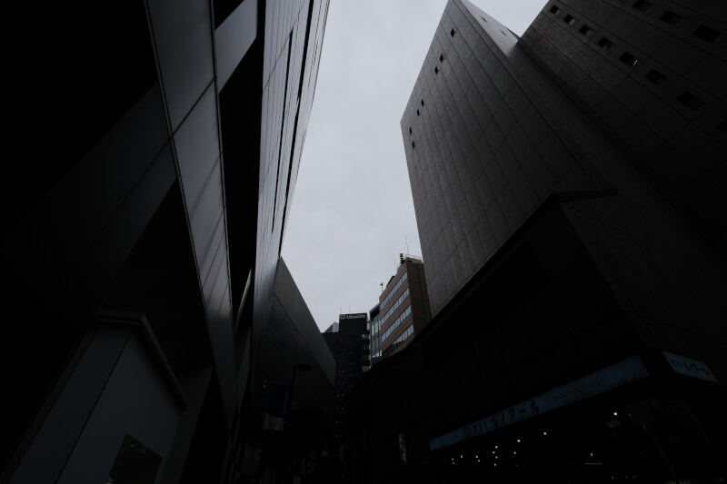 Keng Chi Yang 先生からお借りした XF16mmF1.4で撮影する渋谷。