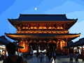 夕暮れ時の浅草寺は、とっても綺麗でした。