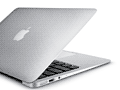 新生VAIOと同じく Haswell Refreshを採用した 新MacBook Air。2011年モデルと外観は同様…。