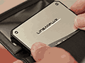 名刺サイズの超薄型バッテリーチャージャー「LithiumCard」。